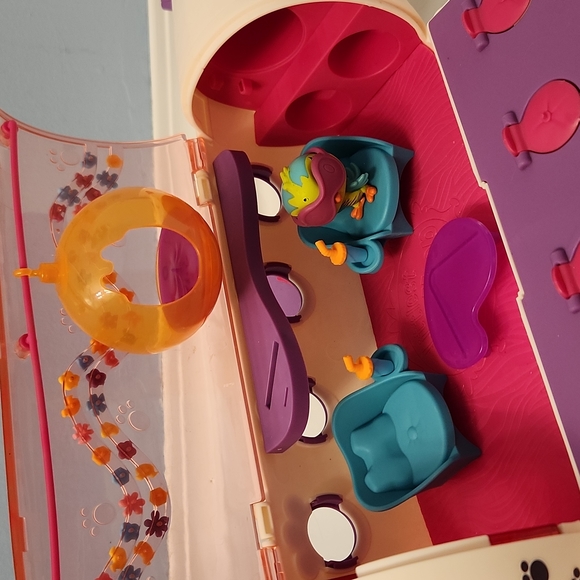 Littlest Pet Shop plane - Picture 3 of 6